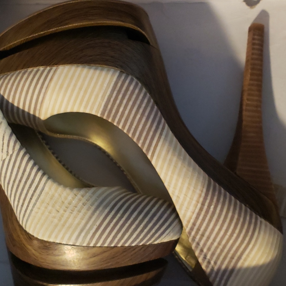 Jessica simpson sand and seaside stripe heels